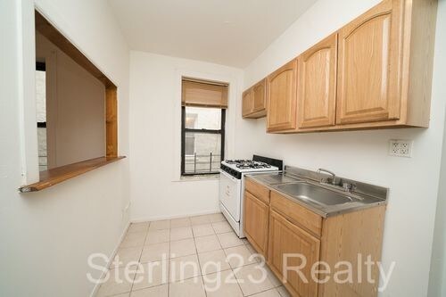 Primary Photo - 21-31-31 27th St