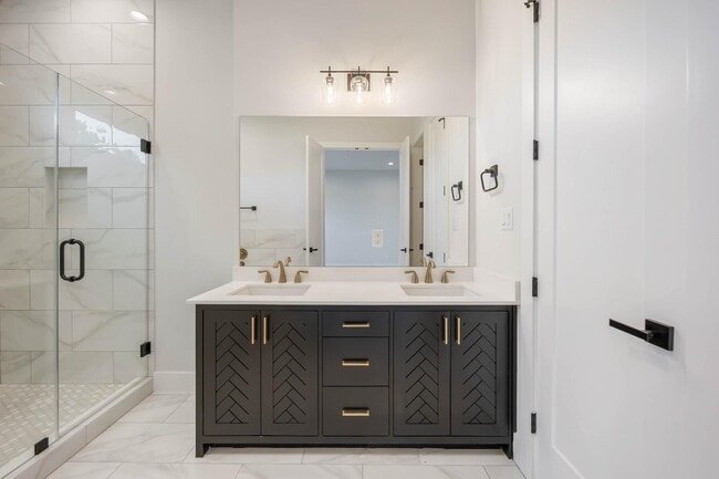 Foto del edificio - 6124 Campo Vista Dr