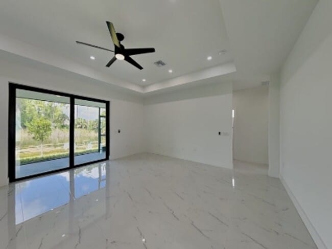 Foto del edificio - 2309 NE 39th St