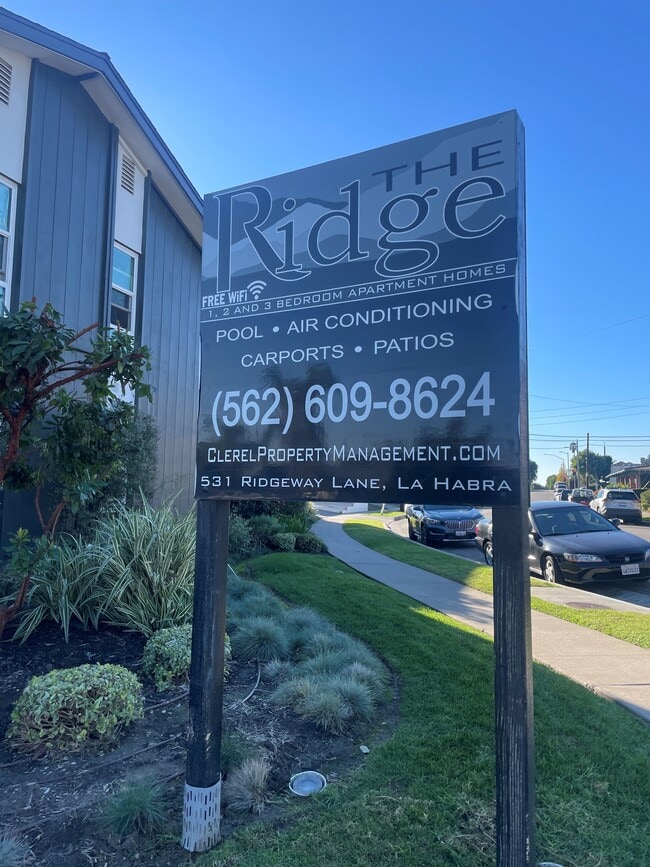 Building Photo - The Ridge