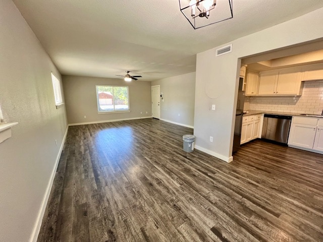 Foto del edificio - 1130 N Turner Ave