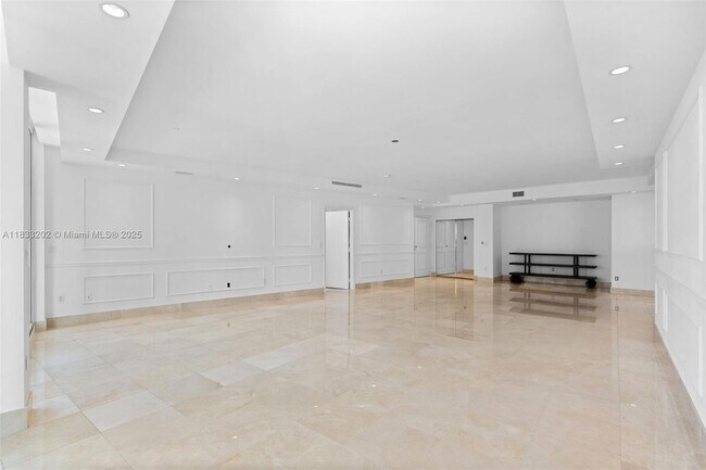 Foto del edificio - 9601 Collins Ave