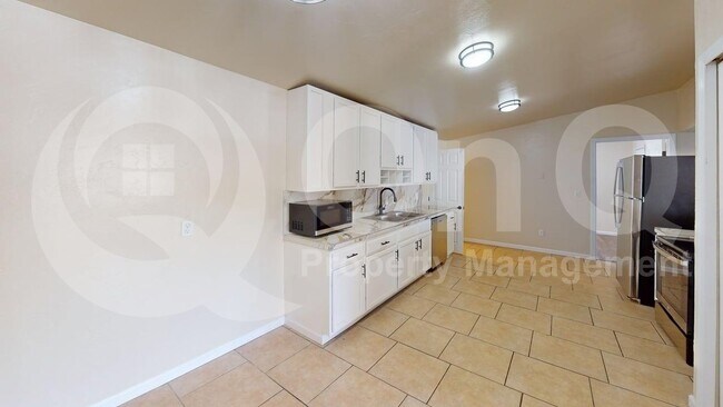 Foto del edificio - 3762 E 22nd St