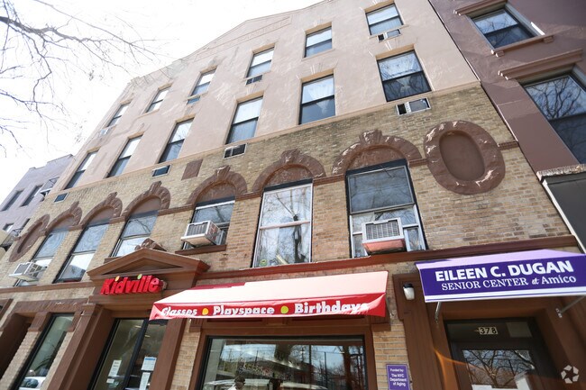 Foto del edificio - 378-380 Court St