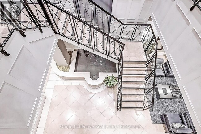 Photo du bâtiment - 5233 Dundas St W