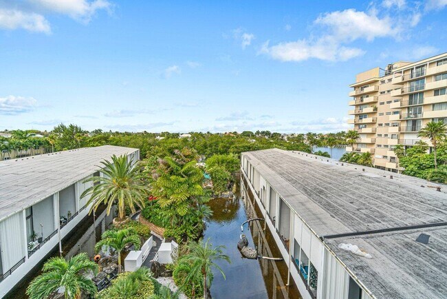 Building Photo - 3589 S Ocean Blvd
