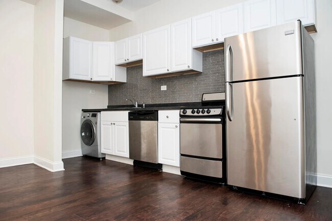 Foto del edificio - 3346 N Marshfield Ave