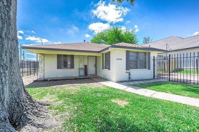 Foto del edificio - 4356 Phlox St