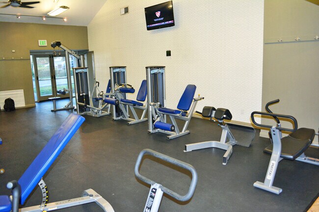 Building Photo - 5525 Canoga Ave