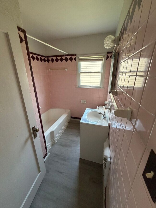 Foto del edificio - Charming 3 Bed, 1 Bath newly renovated home.