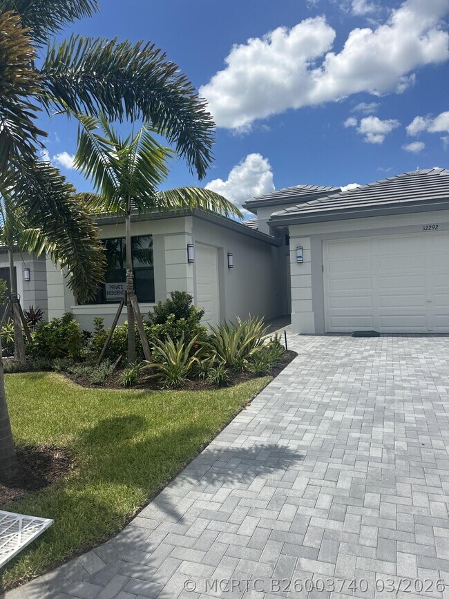 Building Photo - 12292 SW Compass Pt Dr