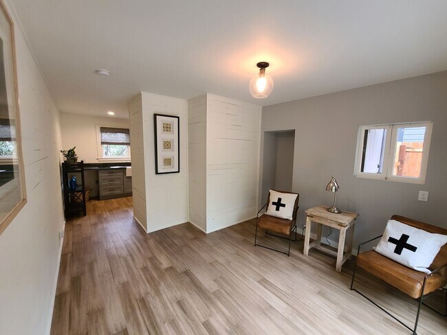 Foto del edificio - 1324 Johnson Ave