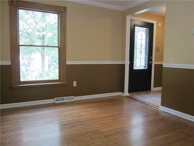 Foto del edificio - 2341 Southwood Dr