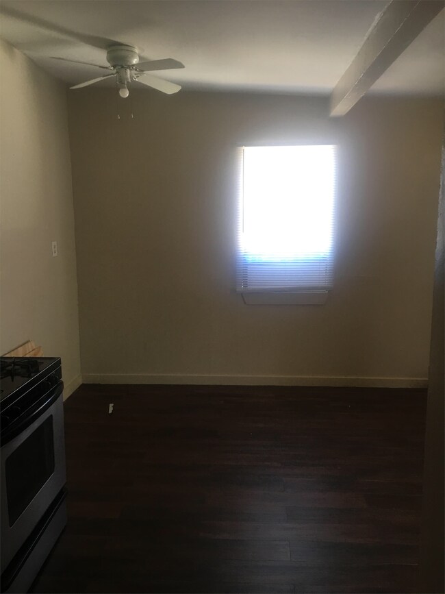 Foto del edificio - 1708 Fortview Rd