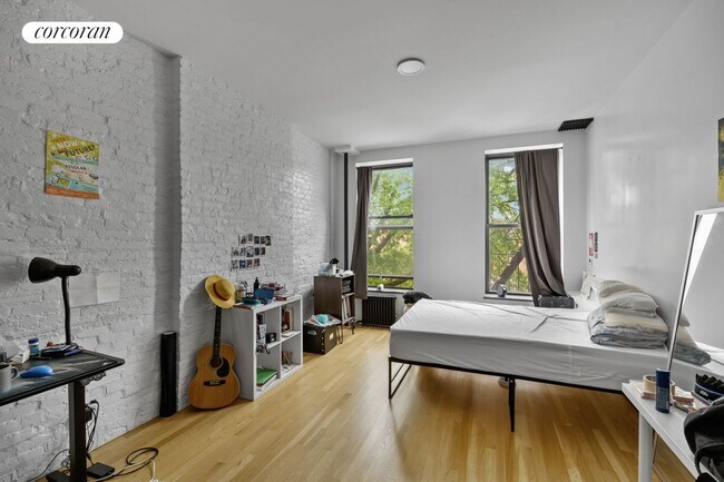 Foto del edificio - 566 Vanderbilt Ave