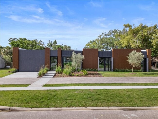 Foto del edificio - 8966 Easterling Dr