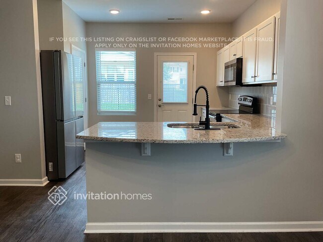 Building Photo - 1047 Lonergan Cir