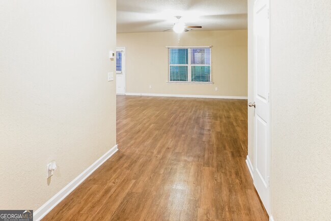 Building Photo - 2985 Cleburne Ter