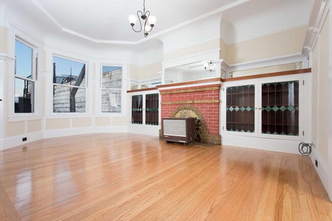 South Van Ness Avenue - 453-455 - South Van Ness Avenue - 453-455 Apartment