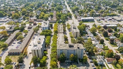 Building Photo - Inn on the Park