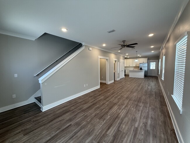 Building Photo - 142 N Sand Palm Rd