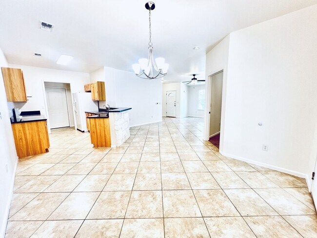 Foto del edificio - 3-Bedroom/2-Bath Duplex in Lago Vista