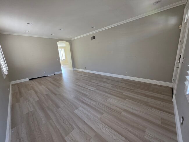 Building Photo - 5824 E Indigo Ct