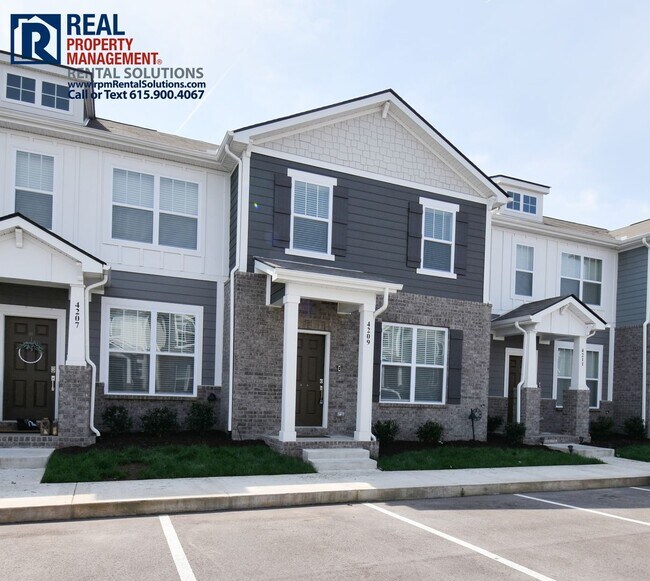 Building Photo - Beautiful 3 bedroom townhome in Blackman! ...
