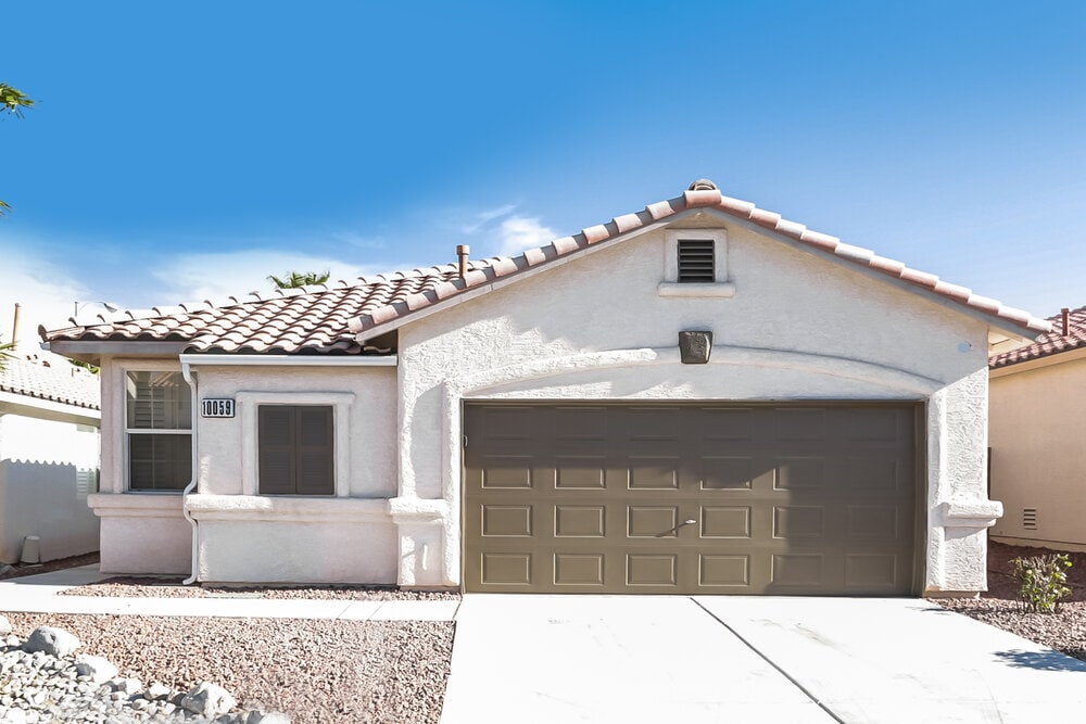 Foto principal - 10059 Lemon Valley Ave