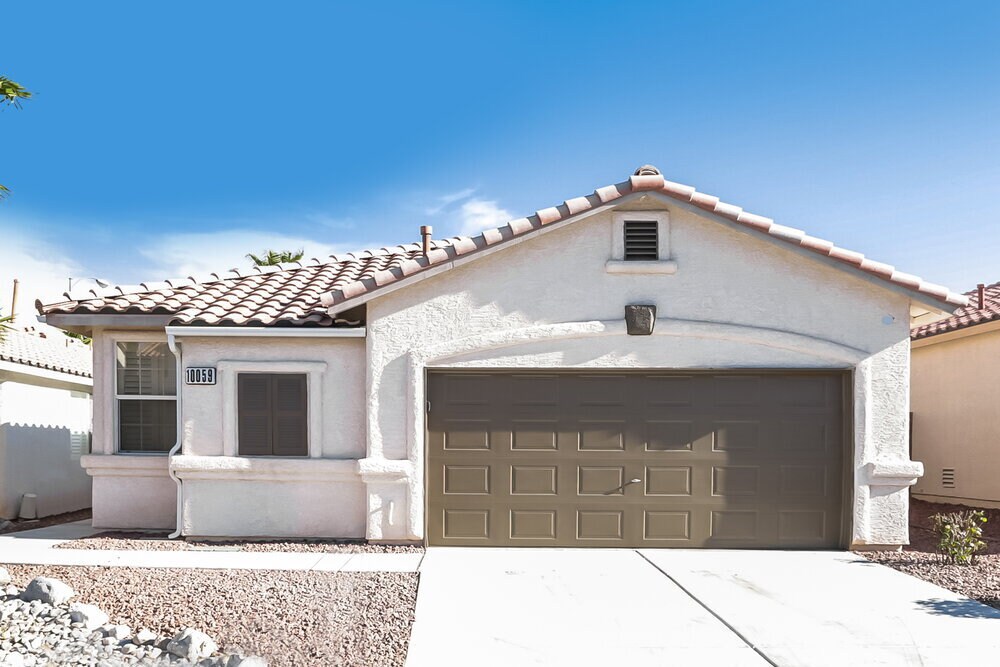 Primary Photo - 10059 Lemon Valley Ave