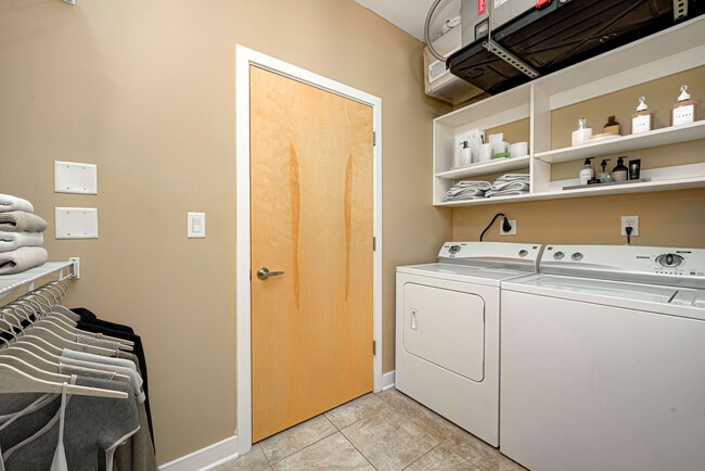 Building Photo - Stadium Lofts & Flats