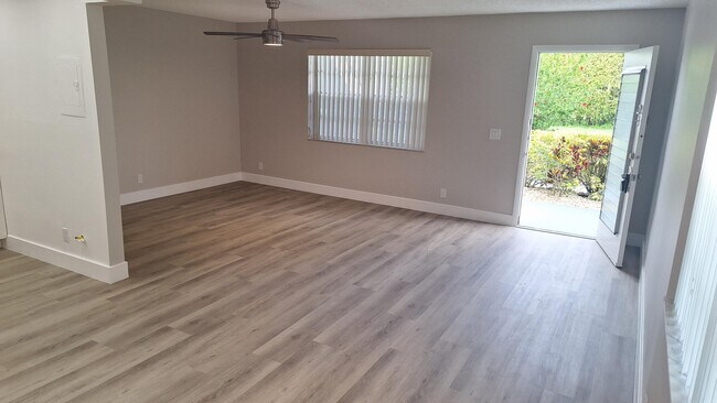 Foto del edificio - 120 Normandy Ln