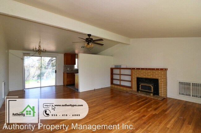 Building Photo - 3 br, 2 bath House - 1412 Riviera Drive