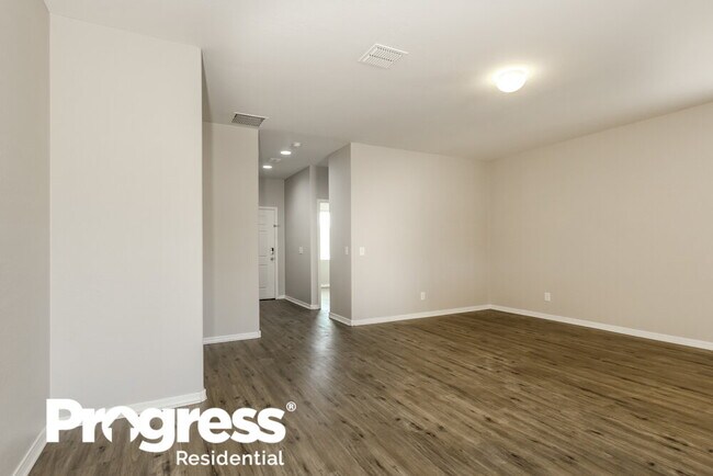Building Photo - 19549 N Salerno Cir