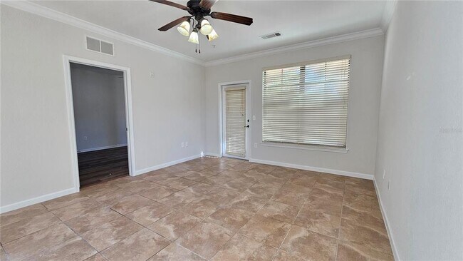 Building Photo - 909 Charo Pkwy