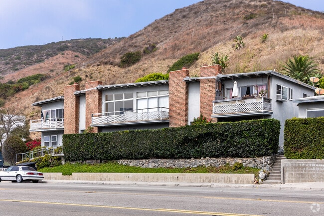 Building Exterior - 22445 Pacific Coast Hwy