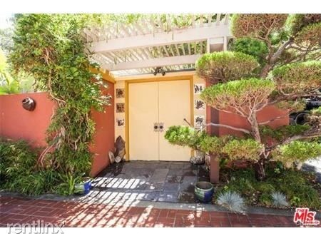 Primary Photo - 1067 Angelo Dr