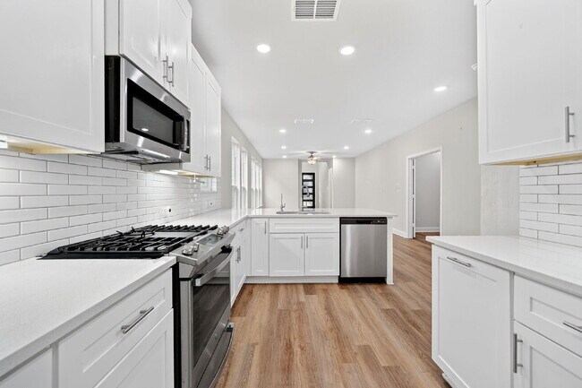 Building Photo - Beautiful Frisco Home – Spacious Layout in a Prime Location