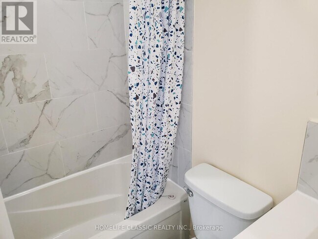 Photo du bâtiment - 5 Main St S