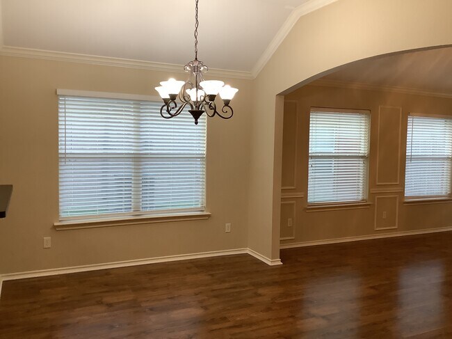 Building Photo - 4410 Shady Elm Dr
