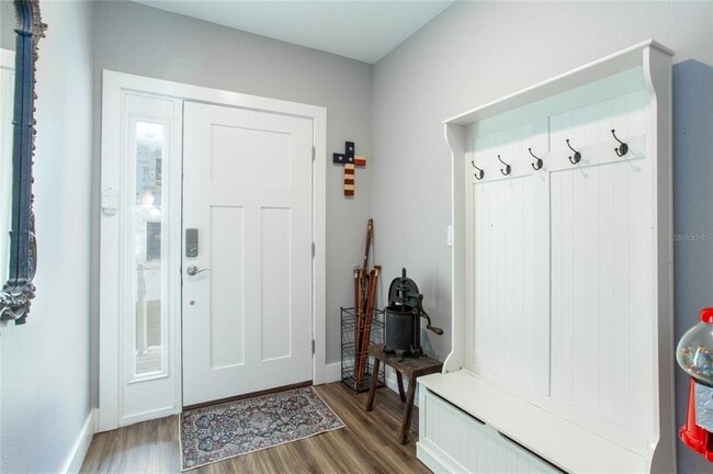 Building Photo - 1273 Savona Dr