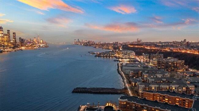 Foto del edificio - 26 Ave at Port Imperial