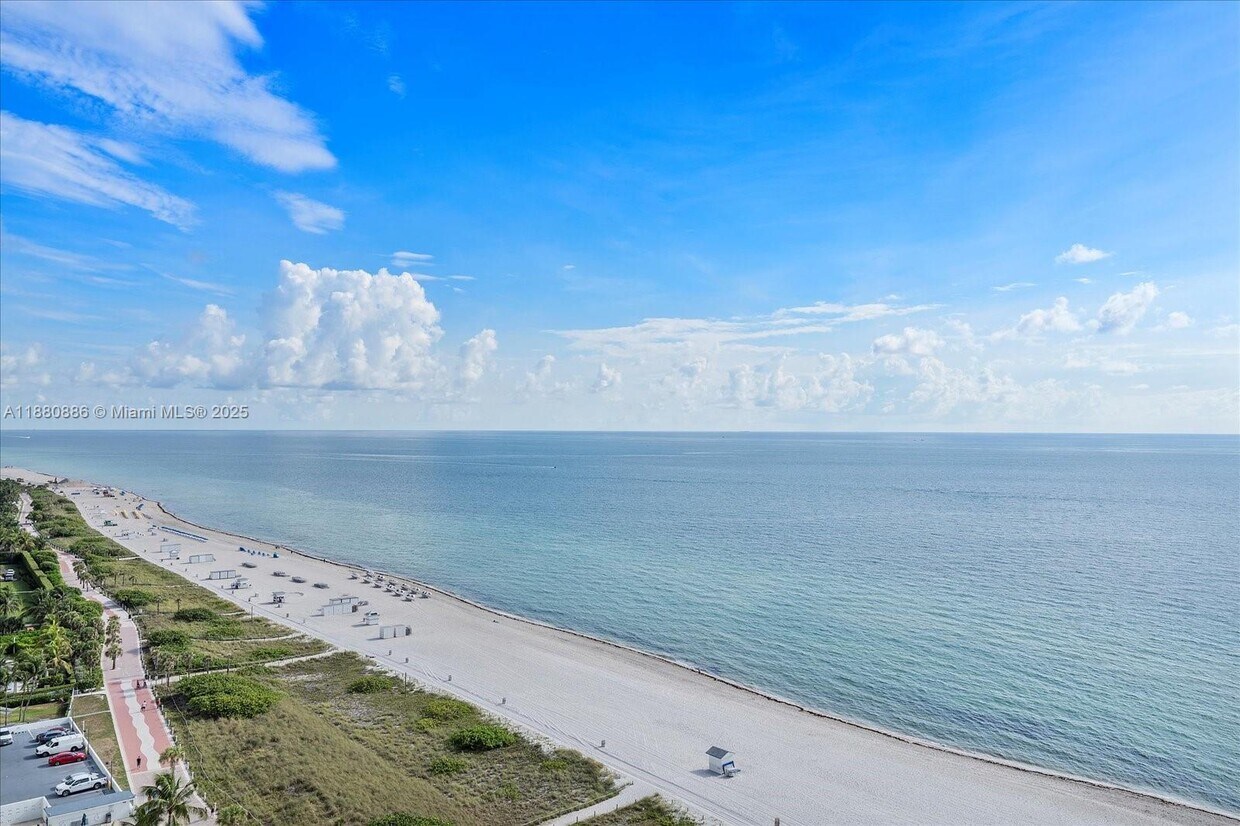 Primary Photo - 5757 Collins Ave