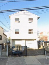 Building Photo - 74 Logan Ave