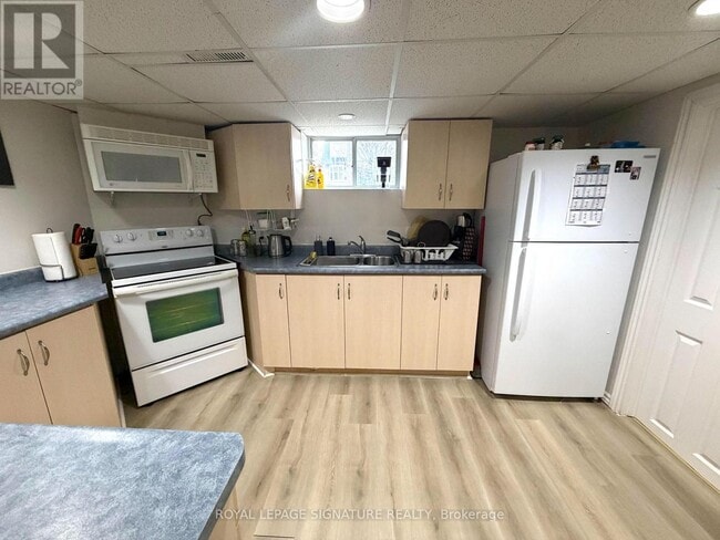 Building Photo - 43 St George St