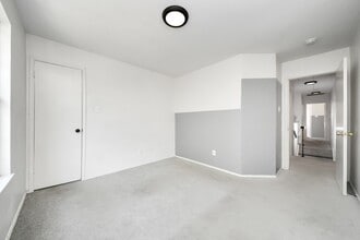 Building Photo - 10217 Teneha Dr