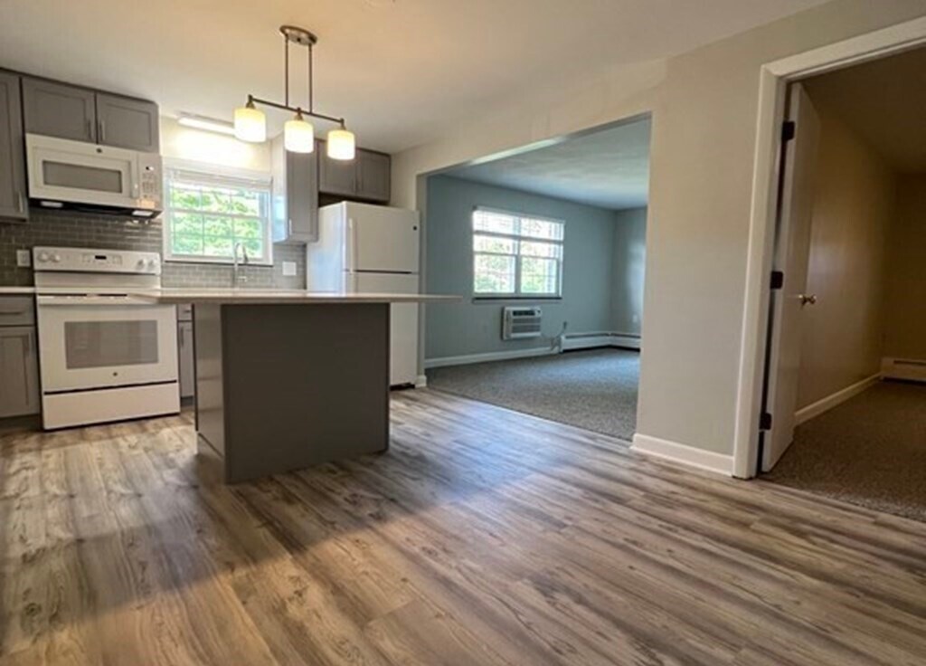 31 Pond St Unit 24, Waltham, MA 02451 Condo for Rent in Waltham, MA