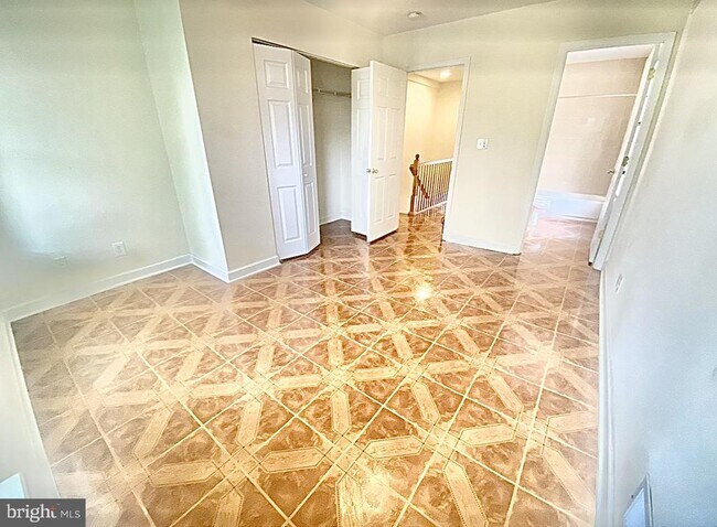 Foto del edificio - 2641 N Howard St