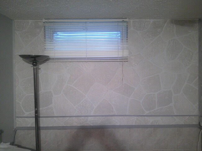 Photo du bâtiment - 8920 180 St NW