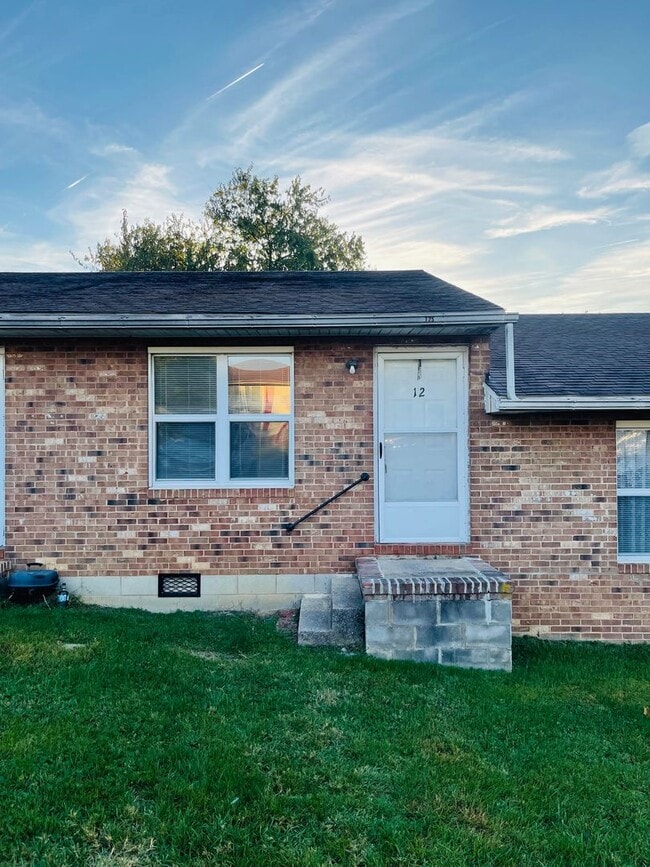 Building Photo - 121 Morningside Dr